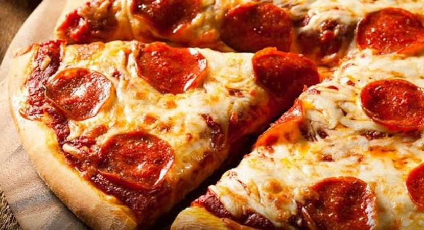 Pedido de pizza por WhatsApp: como fazer?