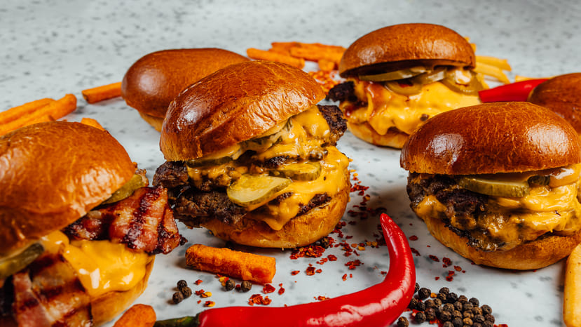 Hamburgueria Planalto - Boa Noite Galerinha Bora pedir um hamburguer  artesanal topzera no conforto da sua casa .