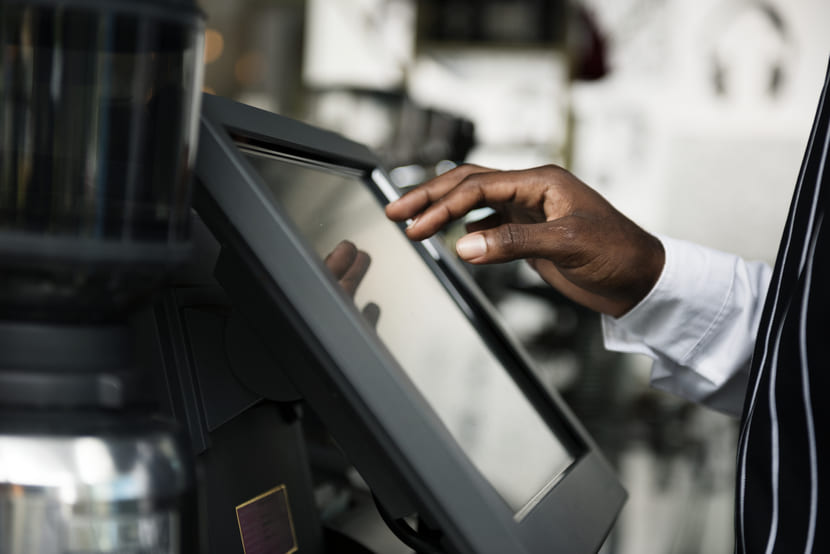 Tecnologia para delivery monitor KDS