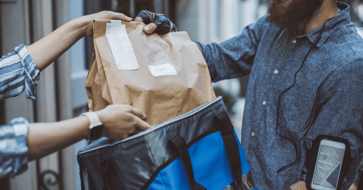 Imagem do artigo Ideias para delivery: 6 formas de inovar e vender mais! 