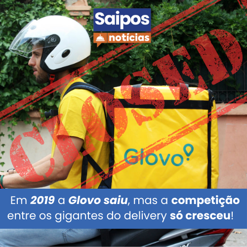 Na imagem, um entregador da Glovo está pilotando uma moto com uma mochila amarela da marca nas costas. Abaixo, aparece a frase: “Em 2019, a Glovo saiu do Brasil, mas a competição entre os gigantes do delivery só cresceu!”.